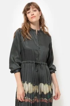 Outlet Grijze Jurk Met Plooirok En Lange Mouwen Dames Jurken