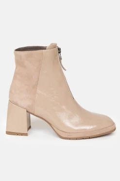 Online Korte Beige Laarzen In Lakleer Met Een Blokhak Dames Schoenen