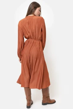 Hot Roestbruine Jurk Met Lange Mouwen En Knoopjes Dames Jurken